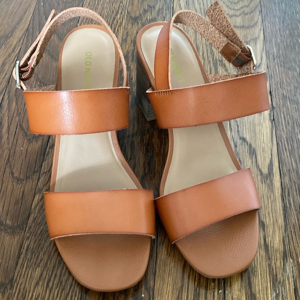 Old Navy Tan Sandals with Adjustable Straps NWOT